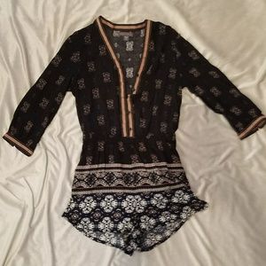 PATTERNED ROMPER KENDALL&KYLIE